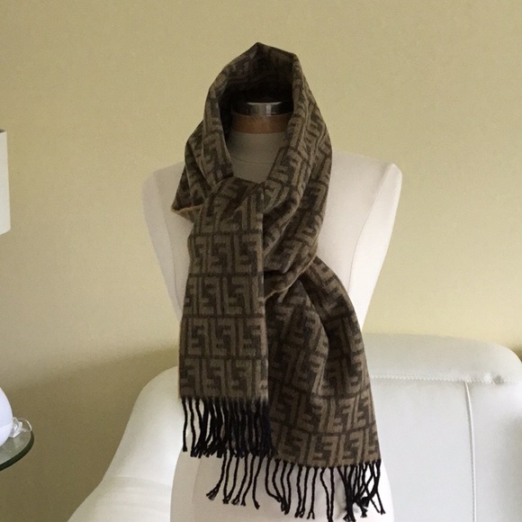 FENDI SCARF - Picture 3 of 4